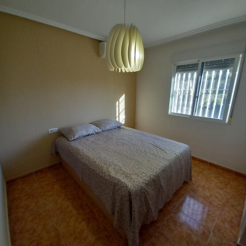 2 slaapkamer Gezinswoning Te koop