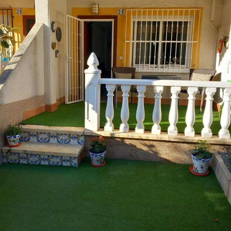 2 slaapkamer Gezinswoning Te koop