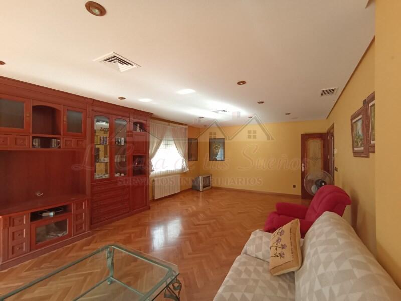4 bedroom Villa for sale