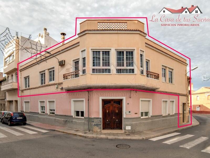4 Schlafzimmer Stadthaus zu verkaufen