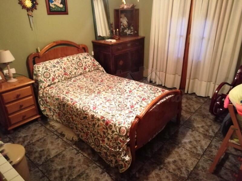 6 slaapkamer Gezinswoning Te koop