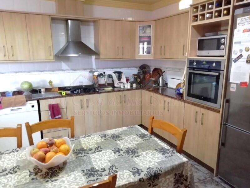 6 slaapkamer Gezinswoning Te koop