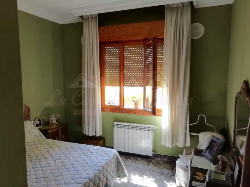 6 slaapkamer Gezinswoning Te koop