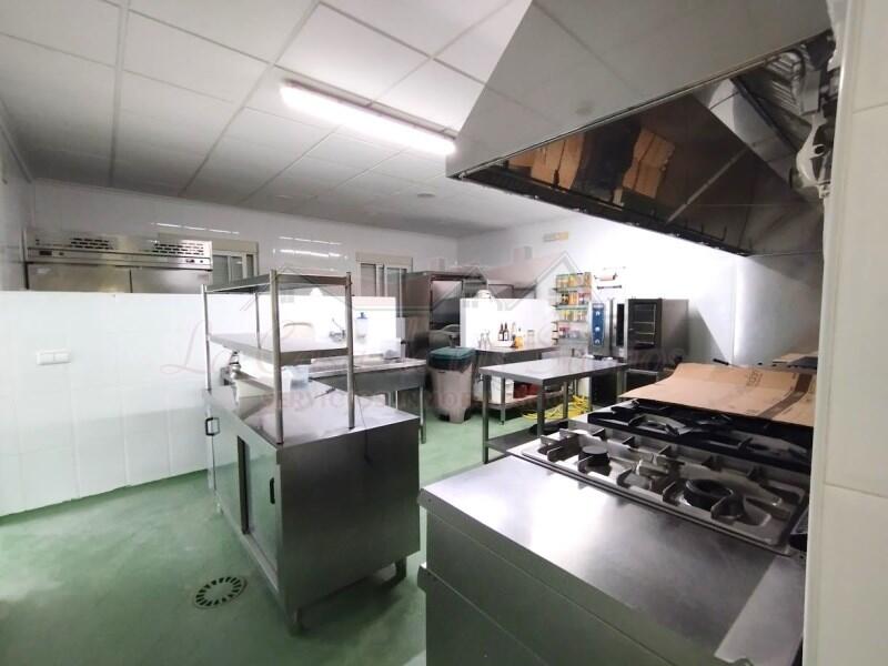 3 slaapkamer Commercieel vastgoed Te koop