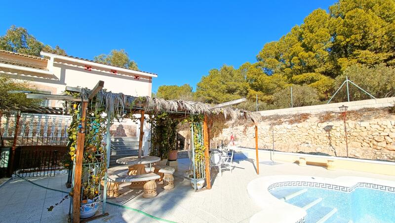 4 bedroom Villa for sale