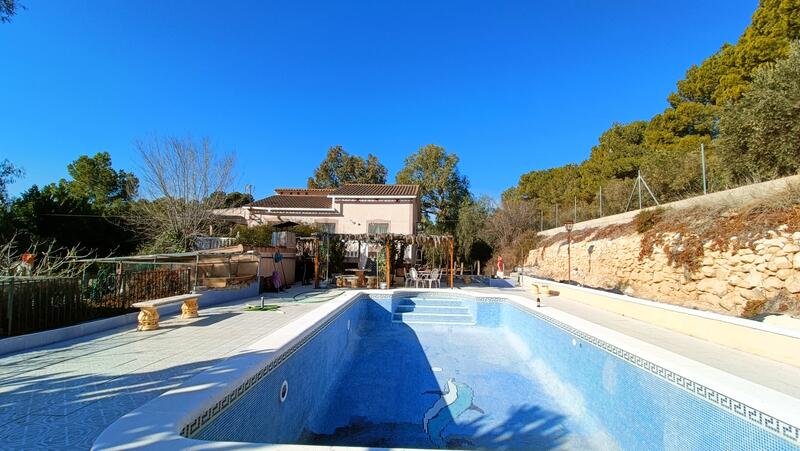 4 bedroom Villa for sale