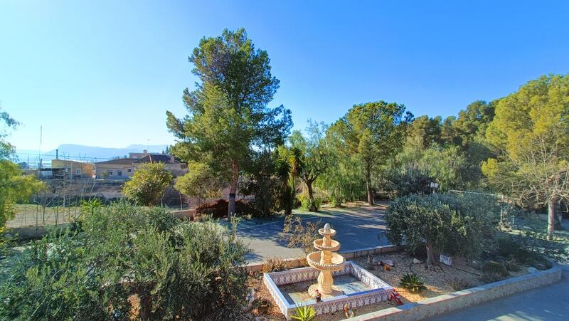 4 bedroom Villa for sale
