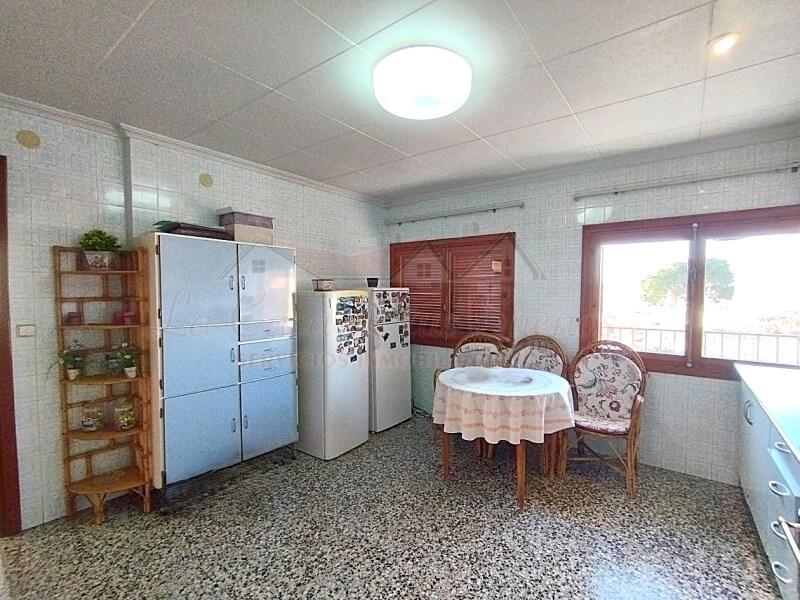 4 bedroom Villa for sale