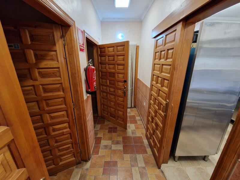 5 slaapkamer Commercieel vastgoed Te koop