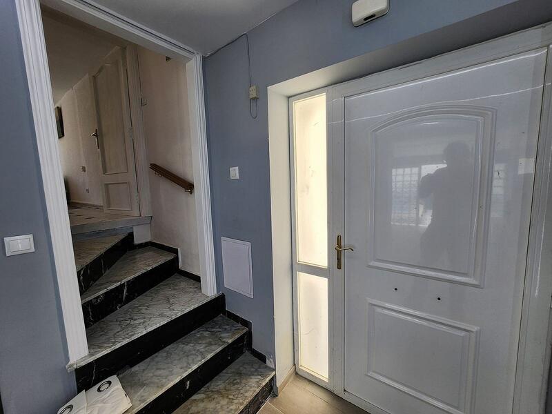 5 soveværelse Byhus til salg