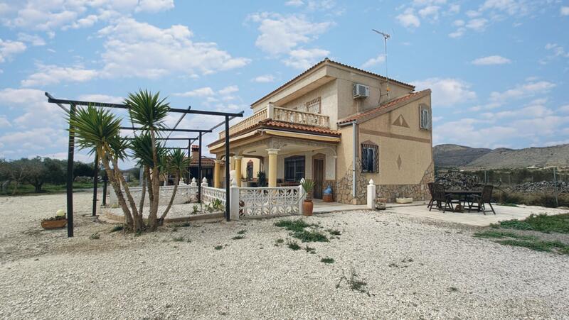 3 Cuarto Villa en venta