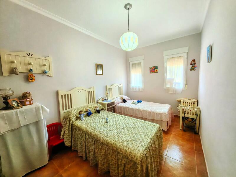 3 bedroom Country House for sale