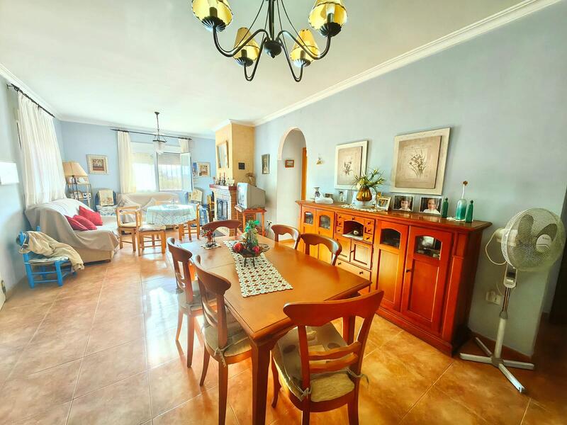 3 bedroom Country House for sale
