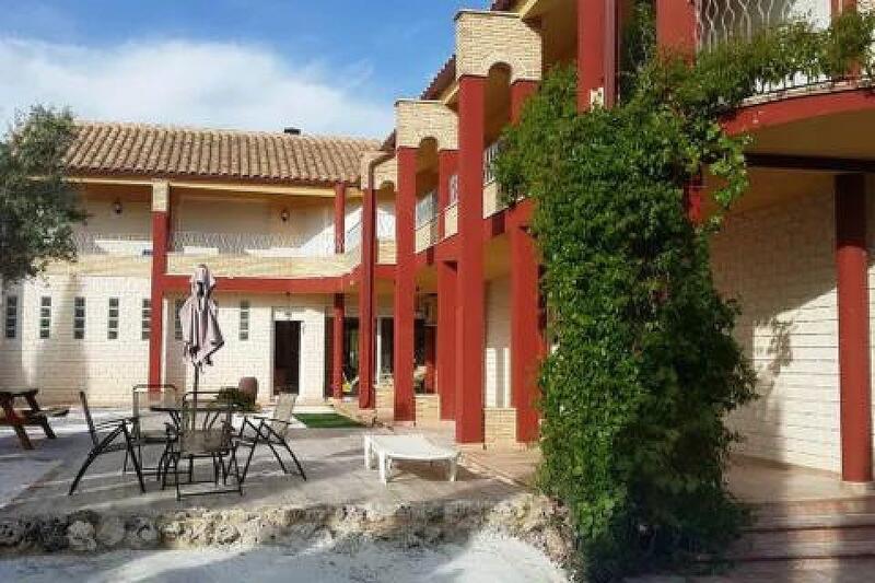 Country House for sale in Yecla, Murcia