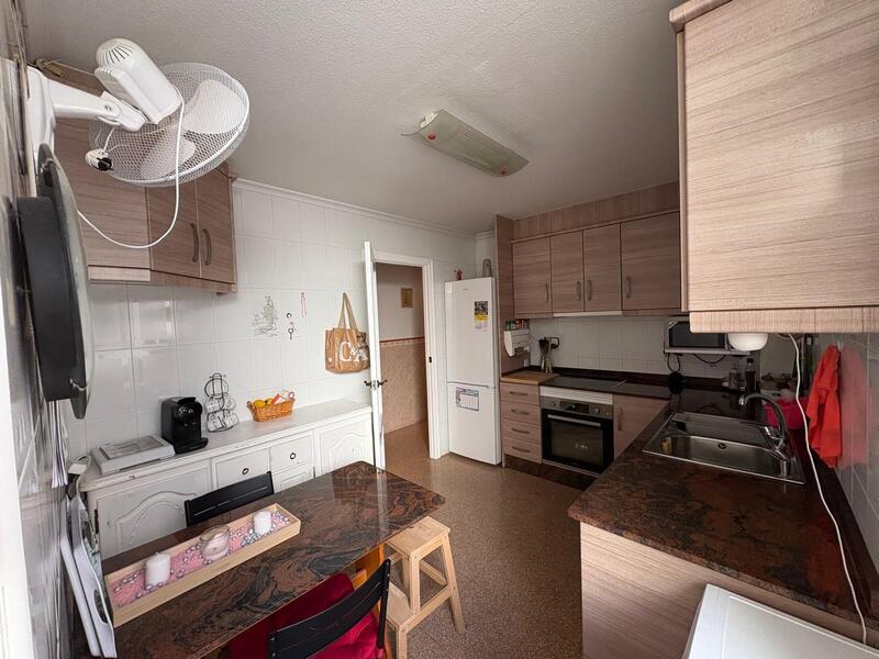 3 bedroom Apartment for sale