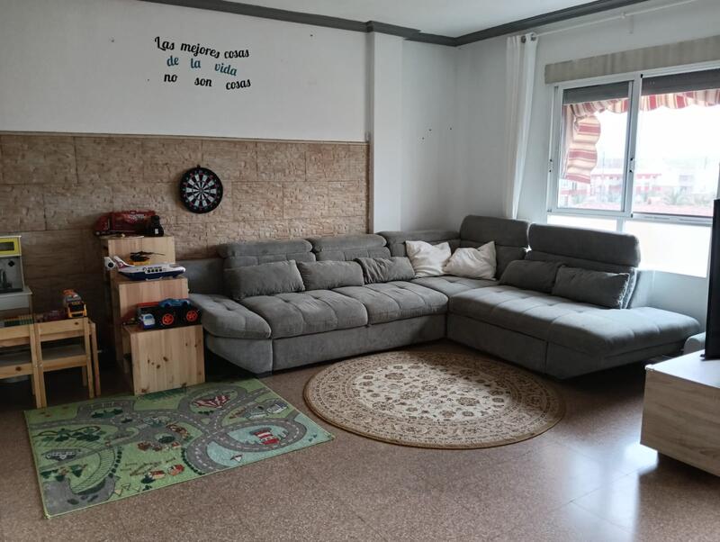 3 bedroom Apartment for sale