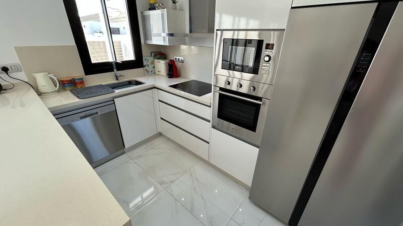 3 спальная комната вилла продается