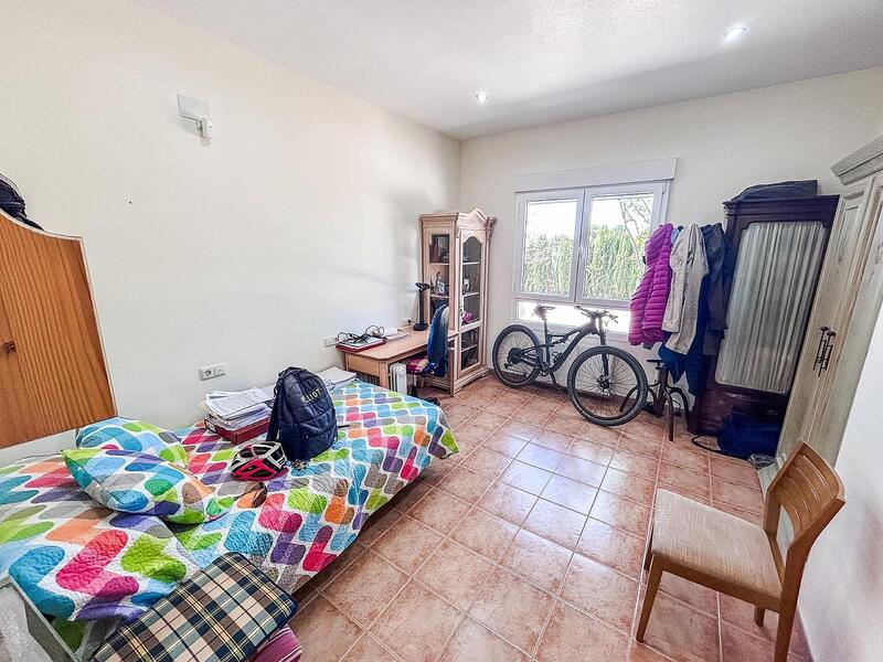 4 Cuarto Villa en venta