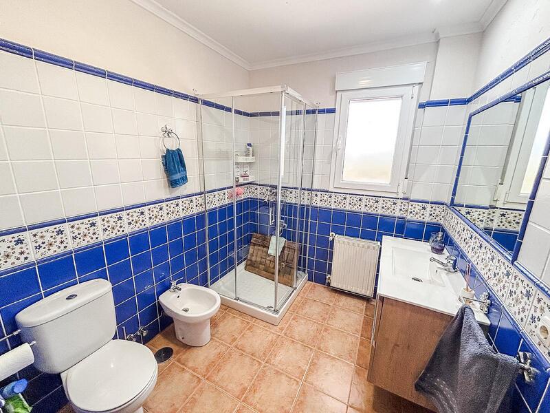 4 Cuarto Villa en venta