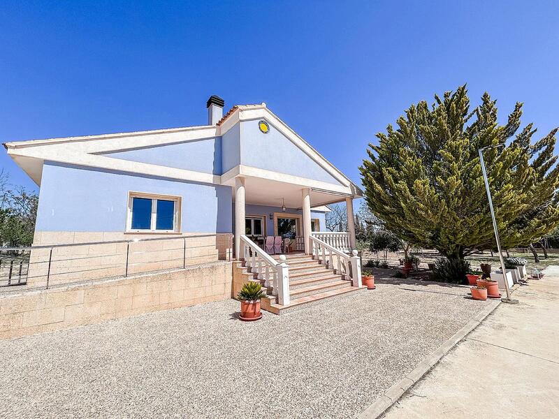 4 Cuarto Villa en venta