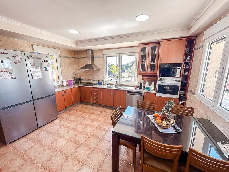 4 Cuarto Villa en venta