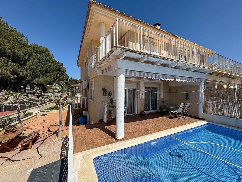Duplex til salgs i Petrer, Alicante