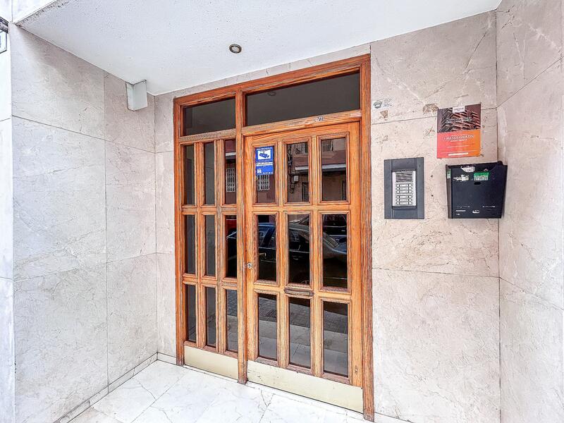 4 спальная комната квартира продается