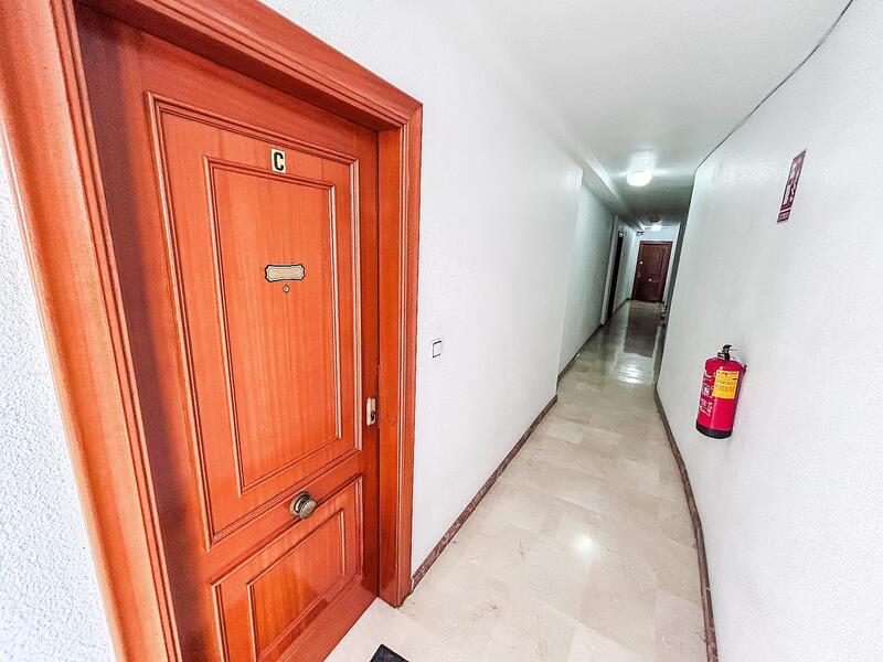 4 спальная комната квартира продается