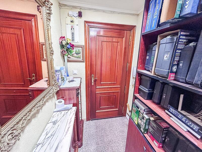 4 спальная комната квартира продается