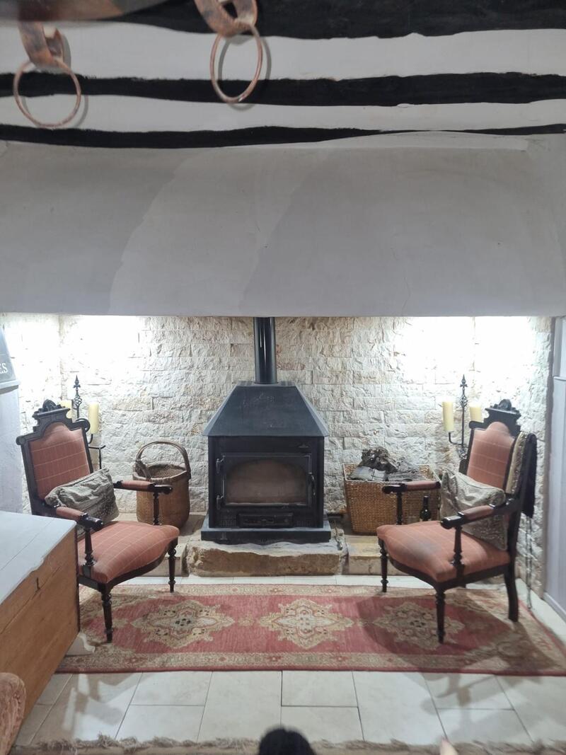 6 bedroom Country House for sale