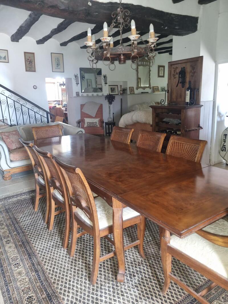 6 bedroom Country House for sale