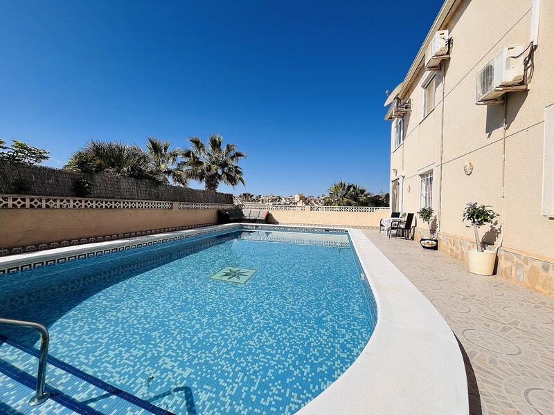 7 chambre Villa à vendre