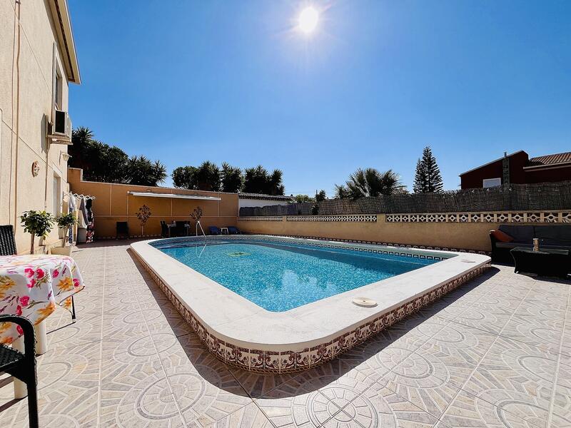 7 chambre Villa à vendre