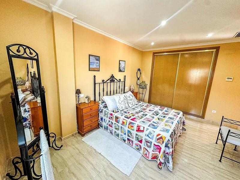 3 Schlafzimmer Stadthaus zu verkaufen