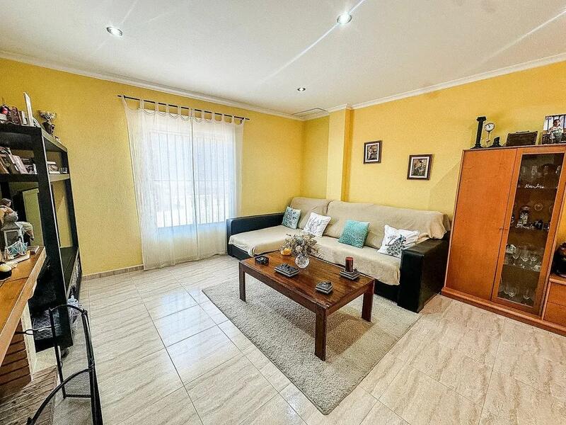 3 Schlafzimmer Stadthaus zu verkaufen