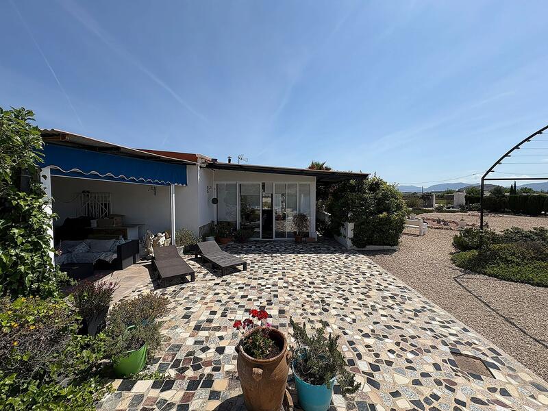Villa zu verkaufen in Villena, Alicante