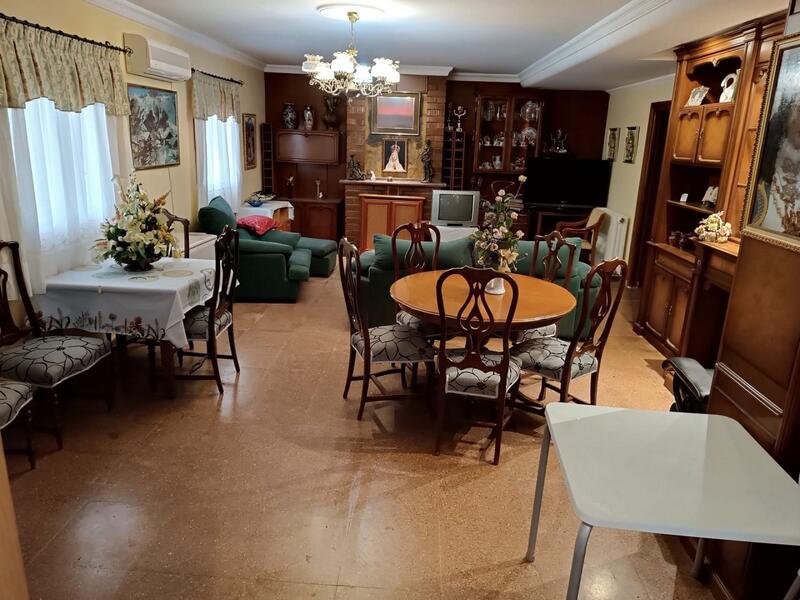 4 bedroom Villa for sale