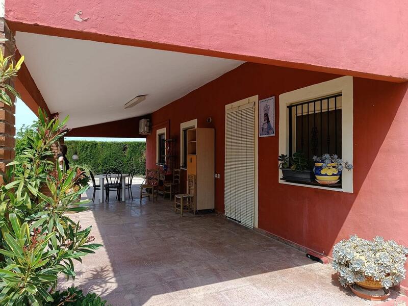 4 bedroom Villa for sale