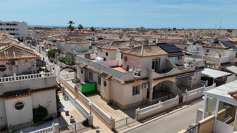 Rekkehus til salgs i Playa Flamenca, Alicante