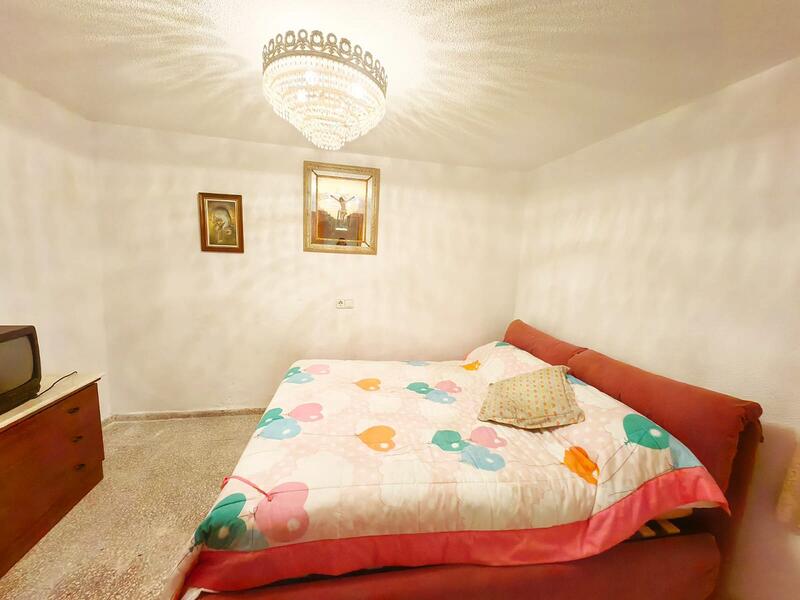 5 slaapkamer Grotwoning Te koop