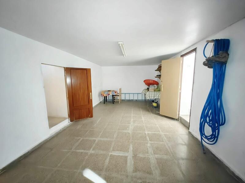 5 slaapkamer Grotwoning Te koop