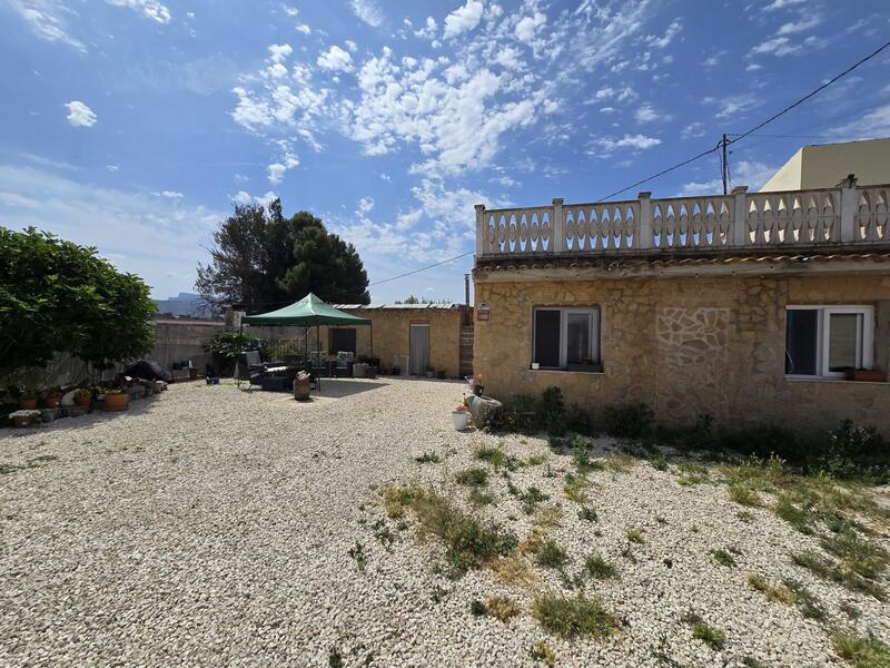 6 bedroom Villa for sale