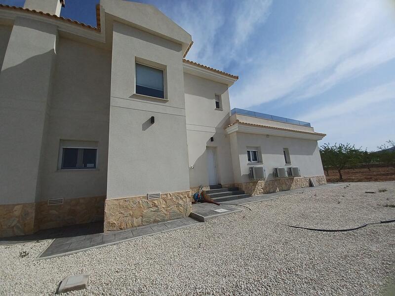 6 Cuarto Villa en venta