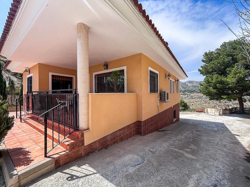 3 bedroom Country House for sale