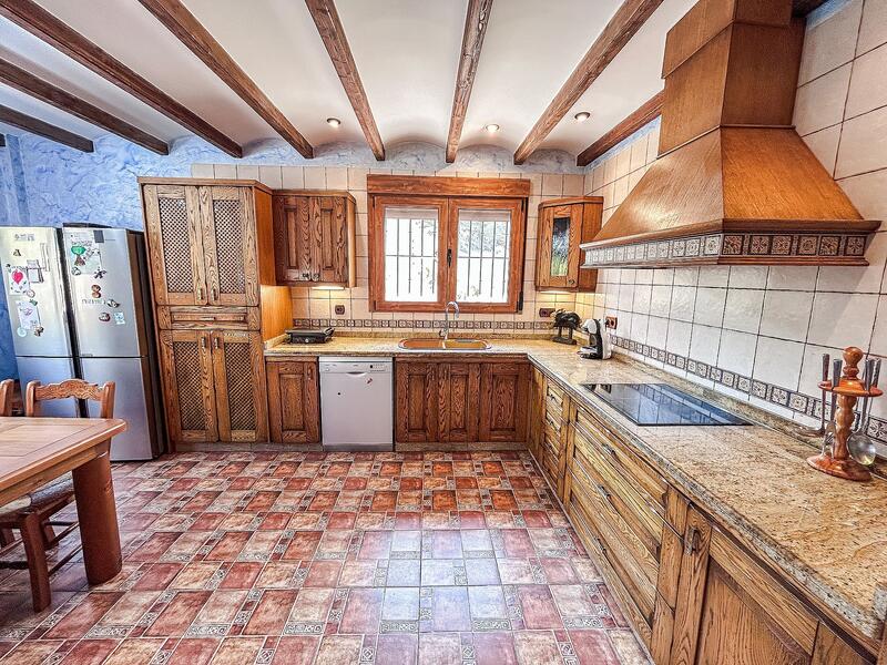 3 bedroom Country House for sale