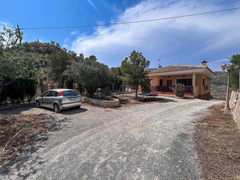 3 bedroom Country House for sale
