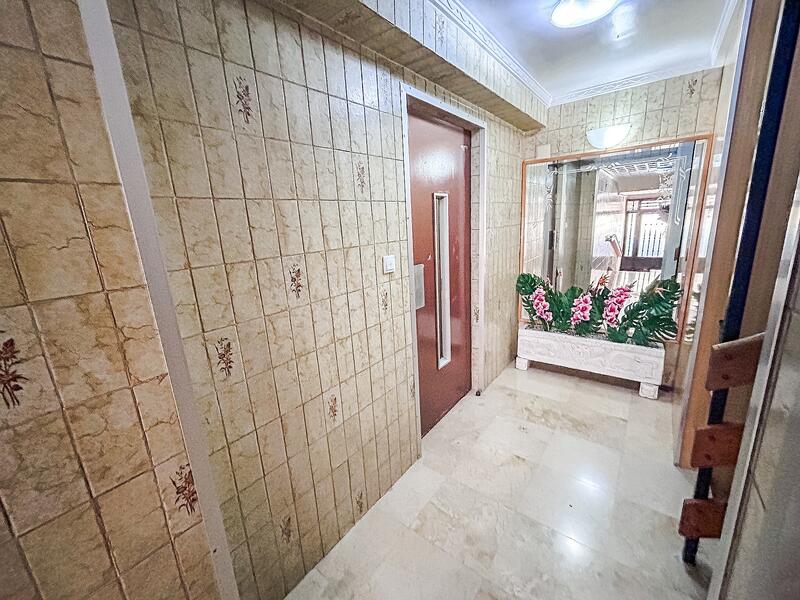 4 спальная комната квартира продается
