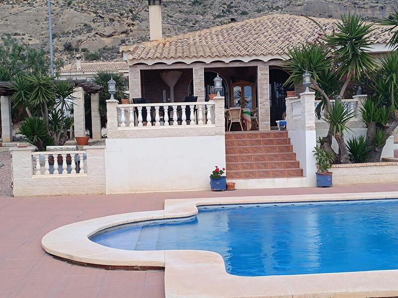 Villa en venta en Fortuna, Murcia