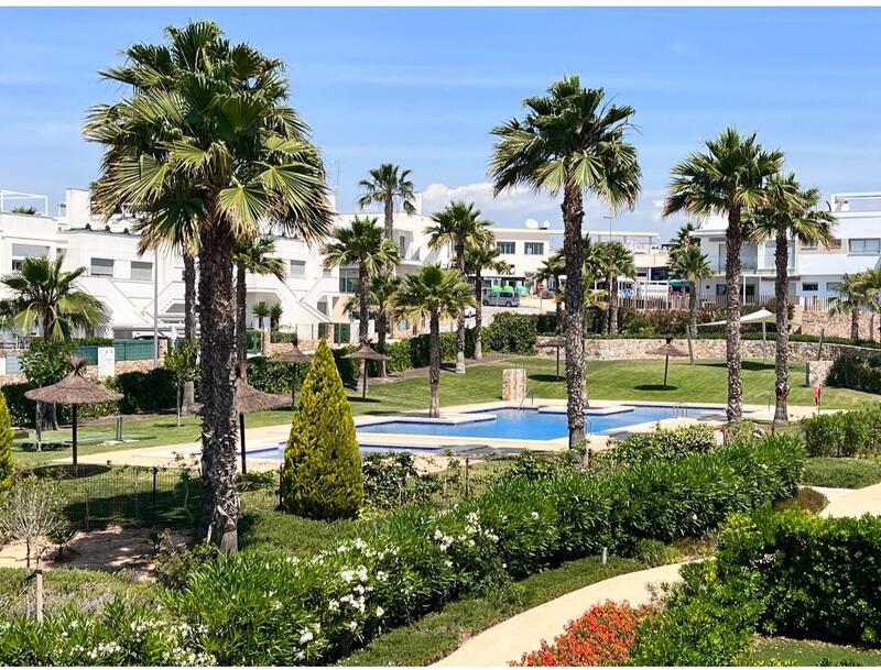 Leilighet til salgs i Entre Naranjos, Alicante