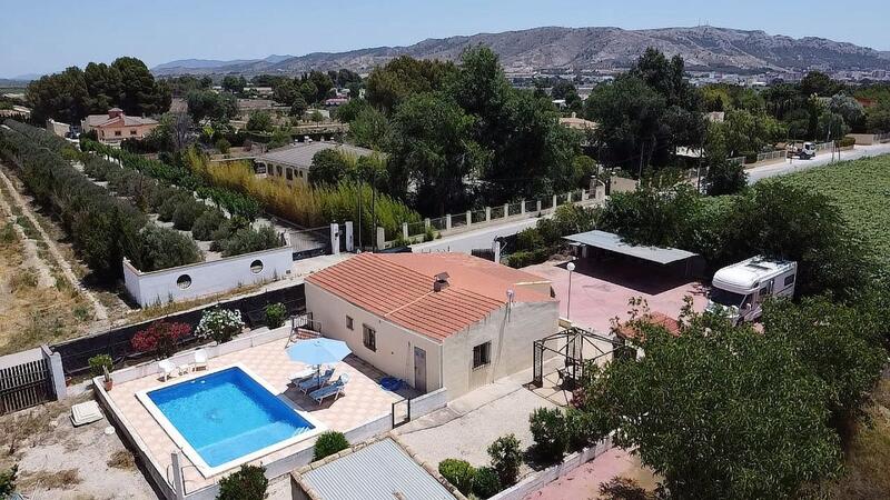 Villa zu verkaufen in Villena, Alicante